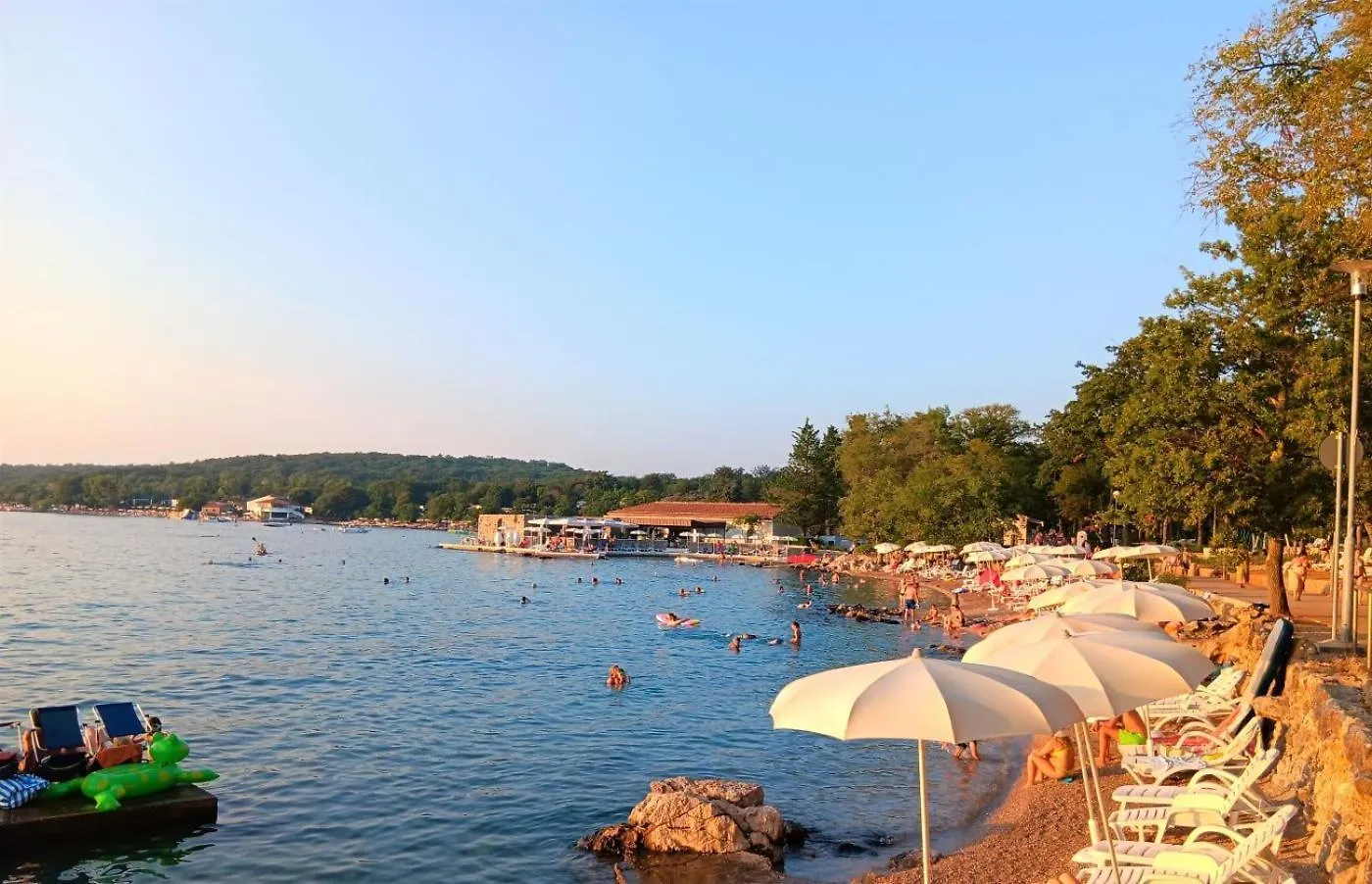 Apartments Malenica, Njivice, Croatia, 200 M From The Sea 0*, Njivice
