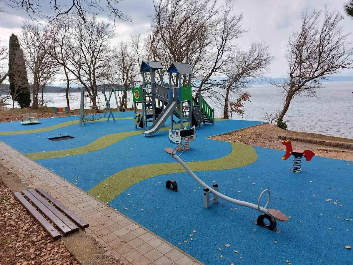 Apartments Malenica, Njivice, Croatia, 200 M From The Sea