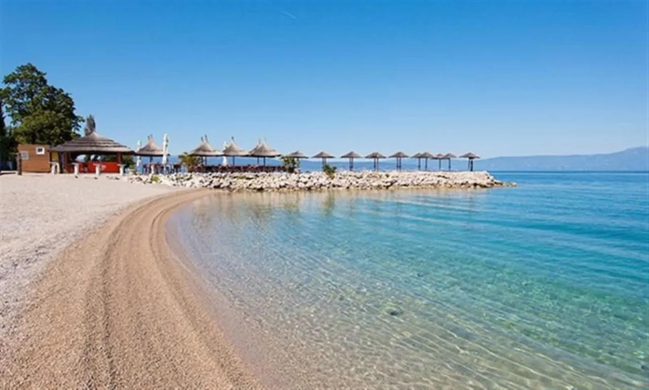Apartments Malenica, Njivice, Croatia, 200 M From The Sea