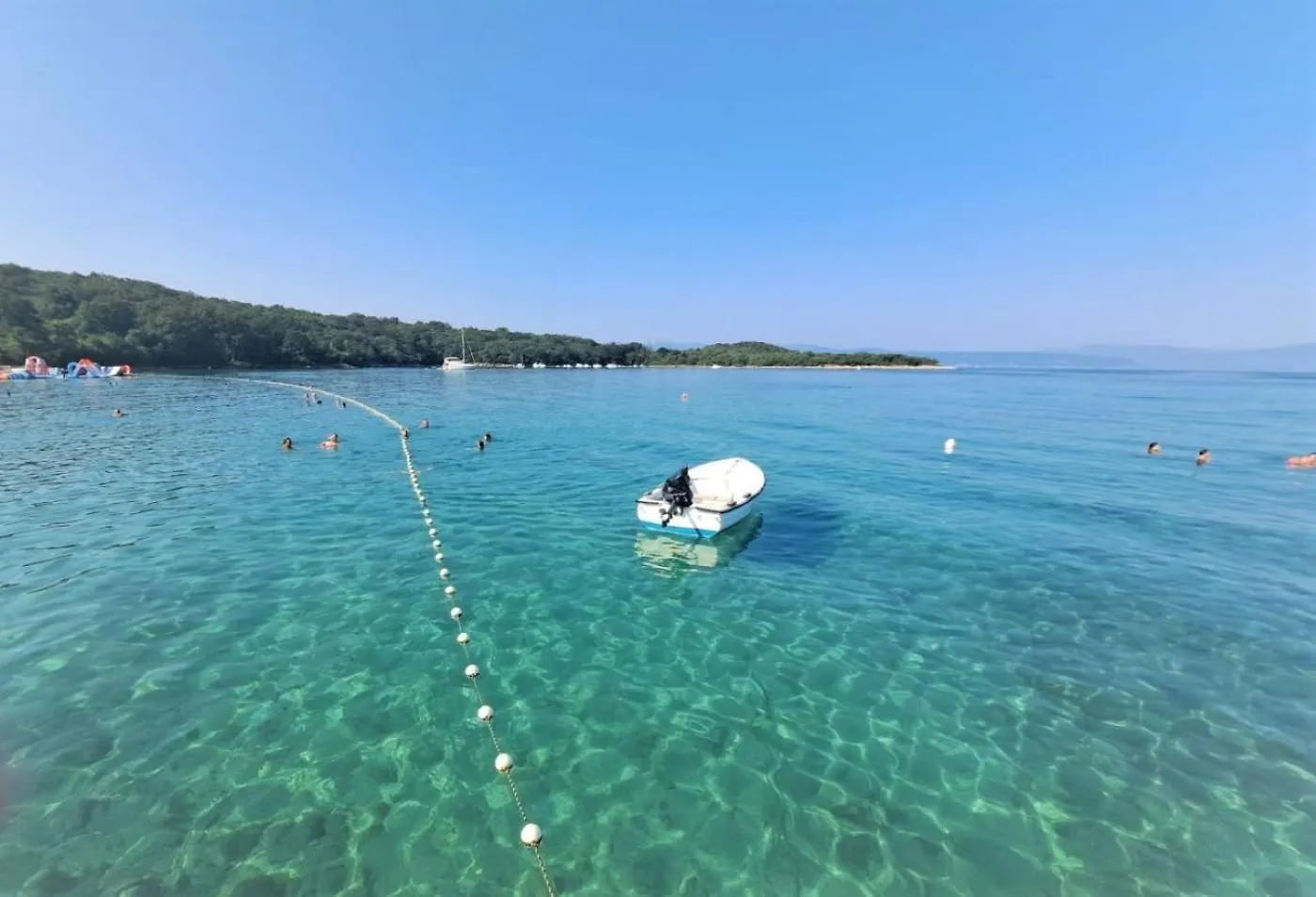 Apartments Malenica, Njivice, Croatia, 200 M From The Sea Croatia